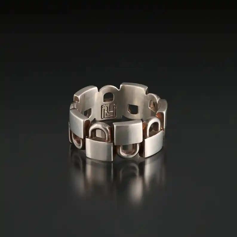 Ratyoke Padlock Band ring